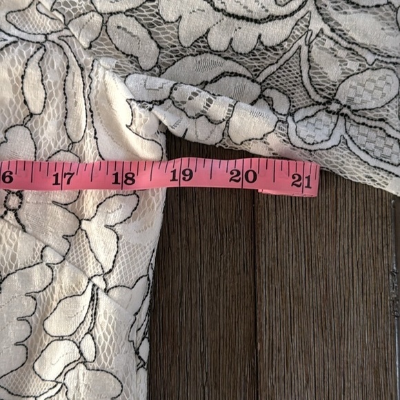 Eliza J Lace Bell Sleeve Shift Dress - Picture 12 of 13